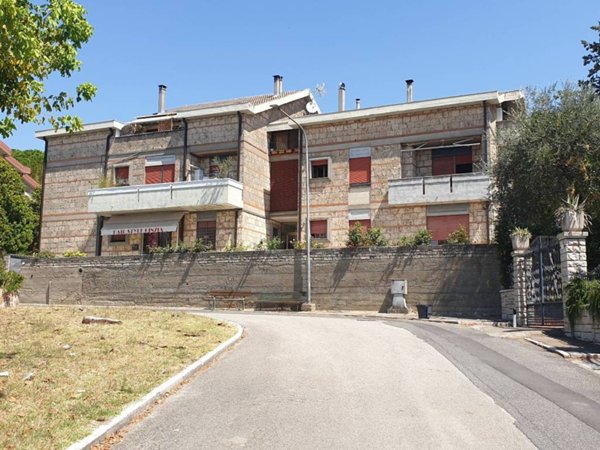 appartamento in vendita a Penna in Teverina
