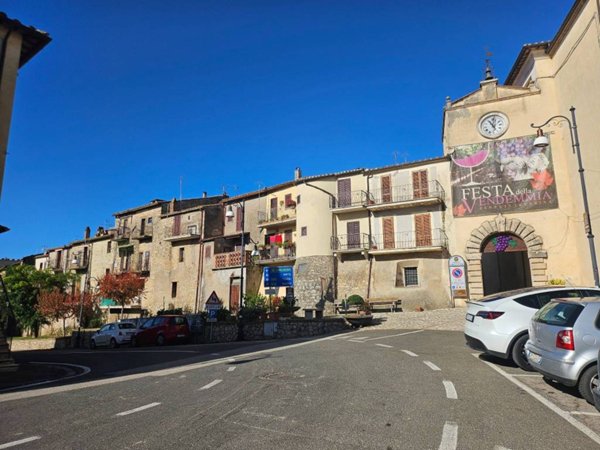 casa semindipendente in vendita a Penna in Teverina