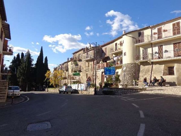 casa semindipendente in vendita a Penna in Teverina