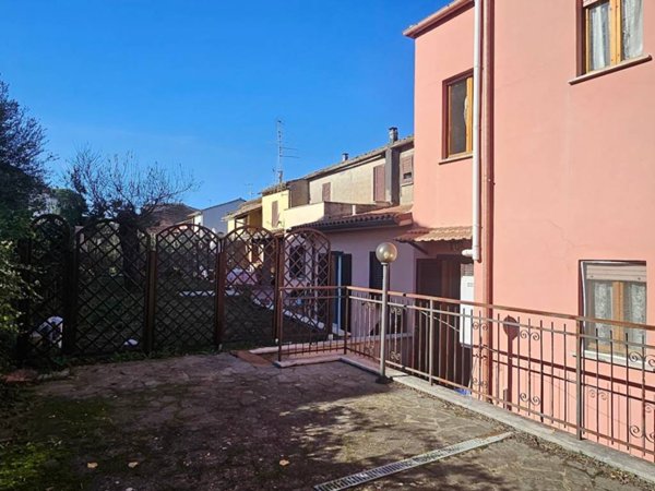 casa indipendente in vendita a Penna in Teverina
