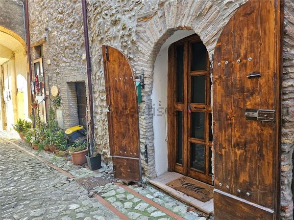 appartamento in vendita a Penna in Teverina