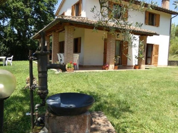 casa indipendente in vendita a Penna in Teverina