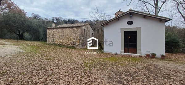 locale di sgombero in vendita a Penna in Teverina