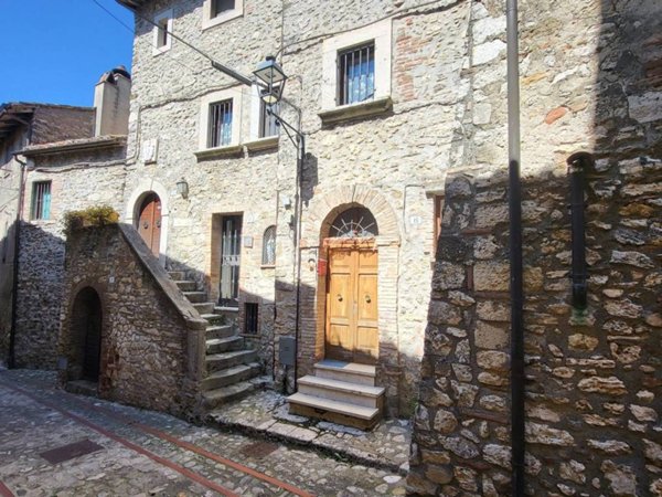 appartamento in vendita a Penna in Teverina