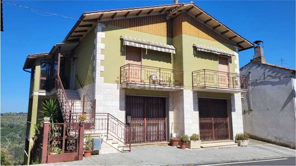 casa indipendente in vendita a Penna in Teverina