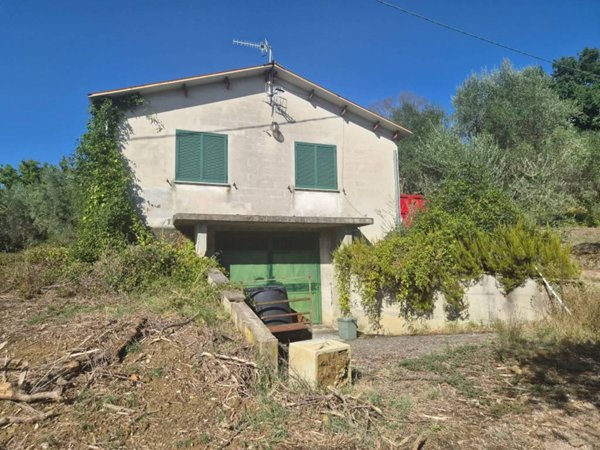 casa indipendente in vendita a Penna in Teverina
