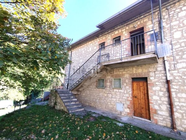 appartamento in vendita a Polino