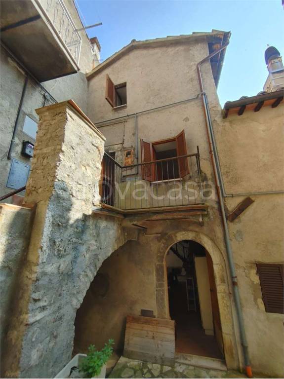 casa indipendente in vendita a Polino