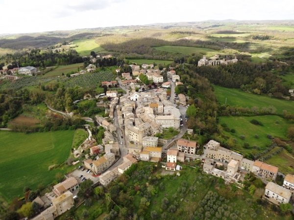 casa indipendente in vendita a Porano