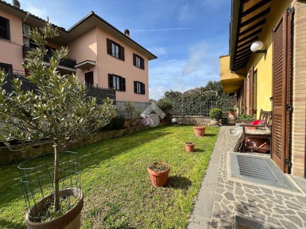 casa indipendente in vendita a Porano