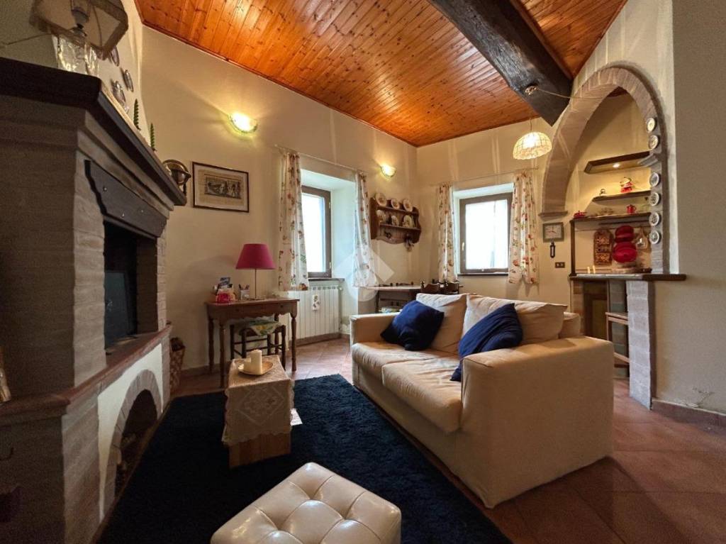 casa indipendente in vendita a Porano