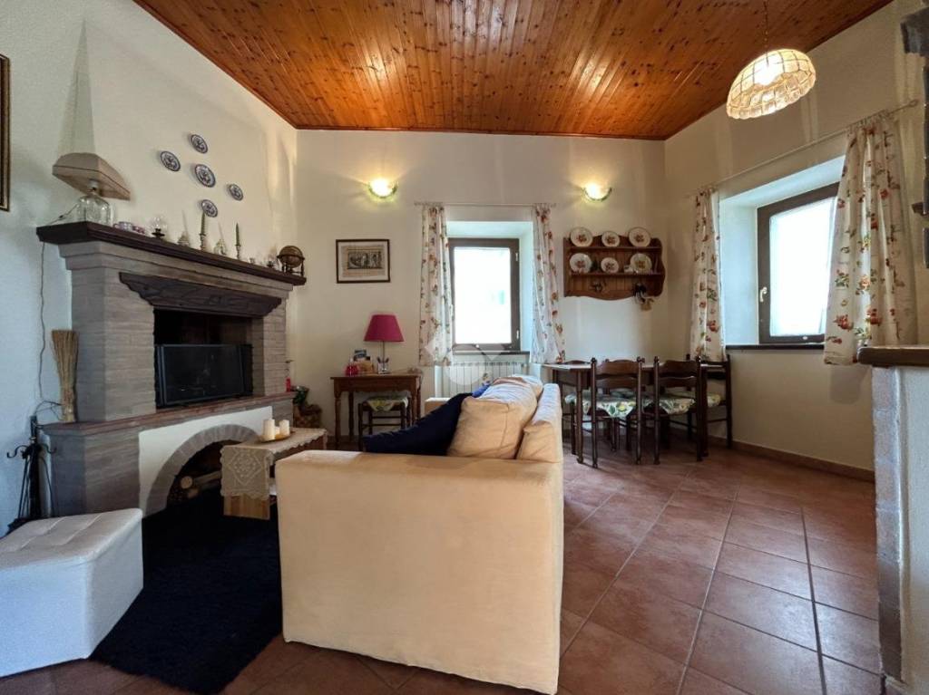 casa indipendente in vendita a Porano