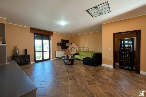 casa semindipendente in vendita a Porano