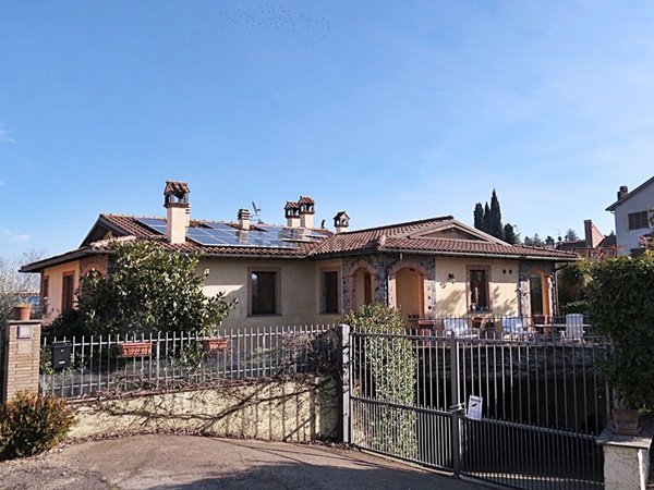 casa indipendente in vendita a Porano
