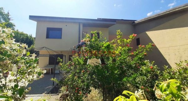 casa indipendente in vendita a Porano