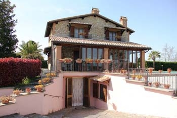 casa indipendente in vendita a Porano