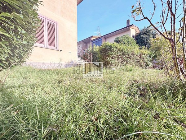 casa indipendente in vendita a Porano