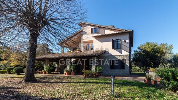 casa indipendente in vendita a Porano