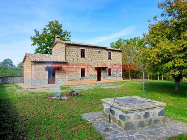 casa indipendente in vendita a Porano