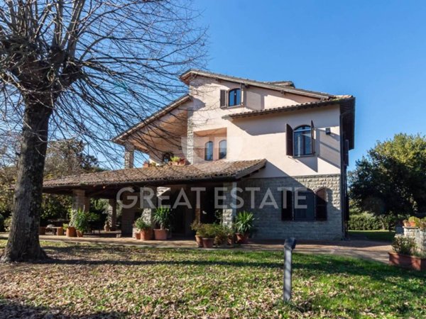 casa indipendente in vendita a Porano