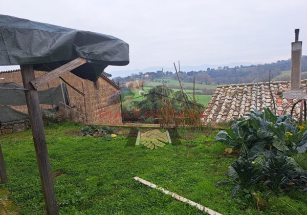 casa indipendente in vendita a Porano