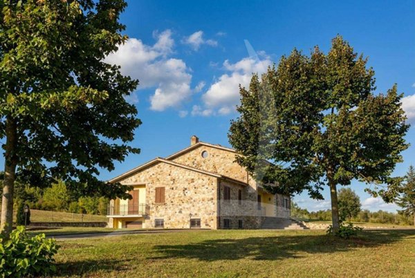 casa indipendente in vendita a Porano