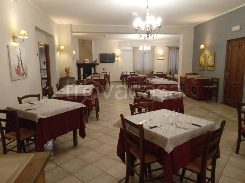 negozio in vendita a San Gemini in zona Quadrelletto