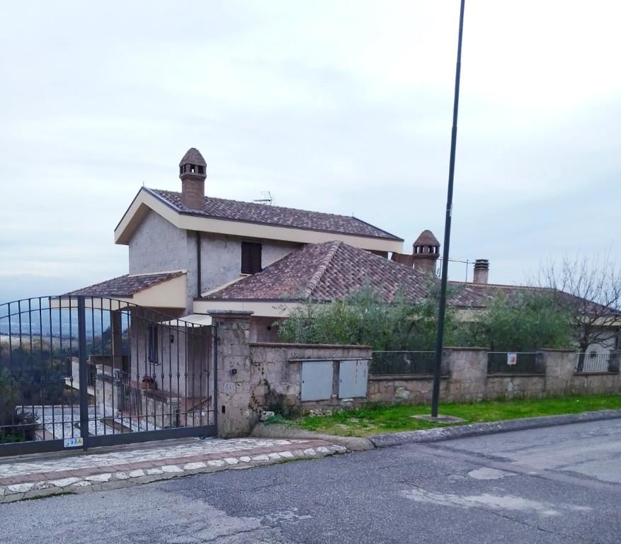 casa indipendente in vendita a San Gemini