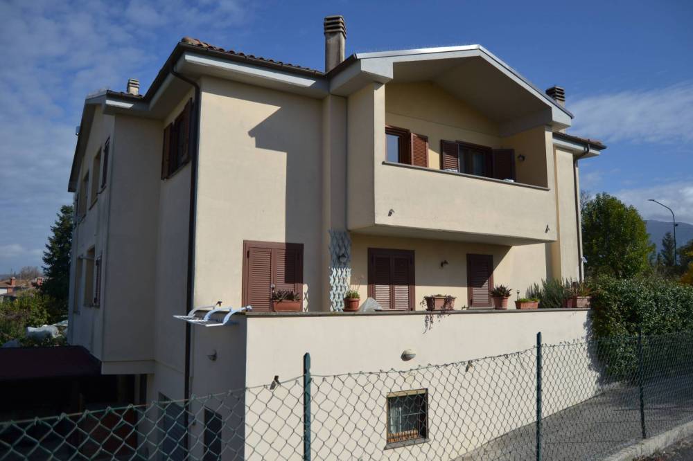 appartamento in vendita a San Gemini in zona Quadrelletto
