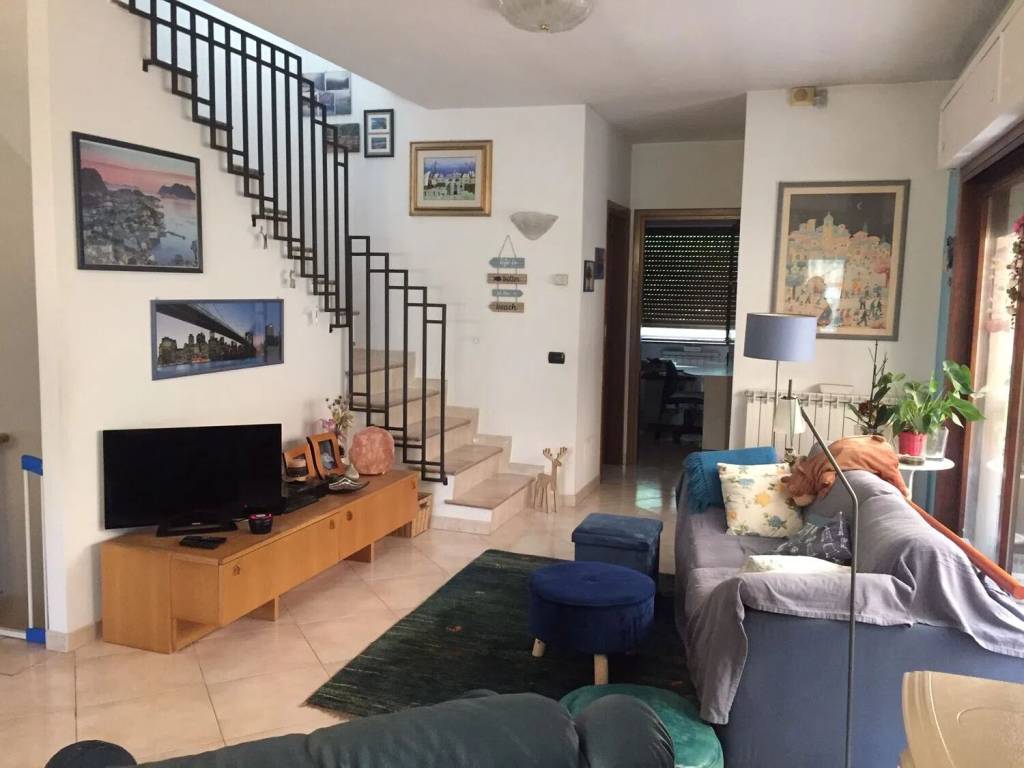 casa indipendente in vendita a San Gemini