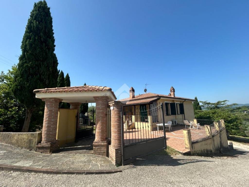 casa indipendente in vendita a San Gemini