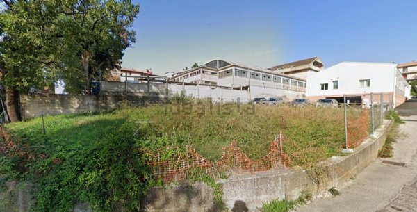 terreno edificabile in vendita a San Gemini