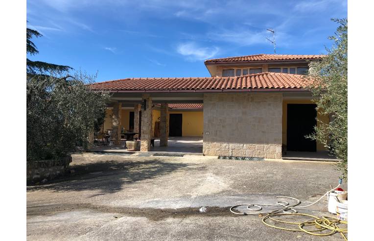 casa indipendente in vendita a San Gemini