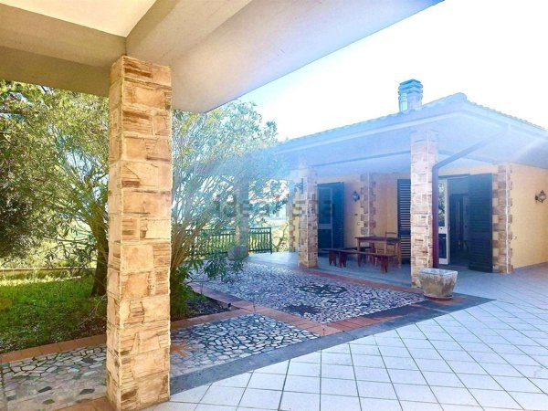 casa indipendente in vendita a San Gemini