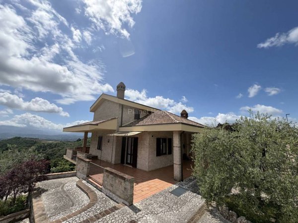 casa indipendente in vendita a San Gemini