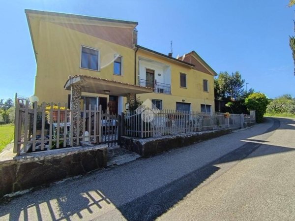 casa indipendente in vendita a San Gemini in zona Acquavogliera