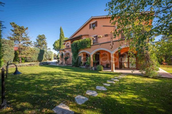 casa indipendente in vendita a San Gemini in zona Quadrelletto