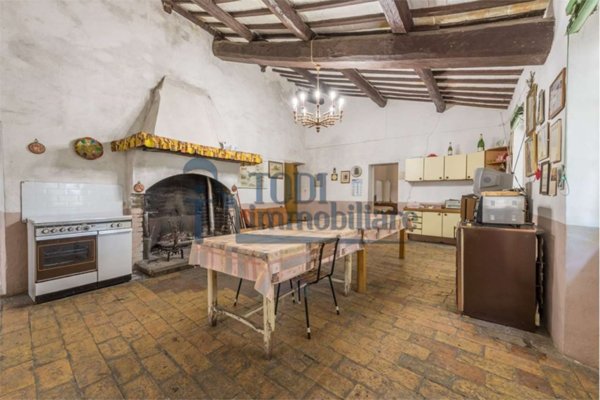 casa indipendente in vendita a San Venanzo