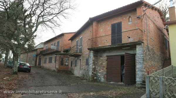 casa indipendente in vendita a San Venanzo