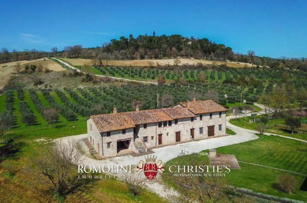 casa indipendente in vendita a San Venanzo
