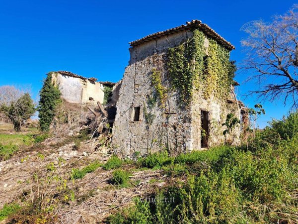 casa indipendente in vendita a San Venanzo