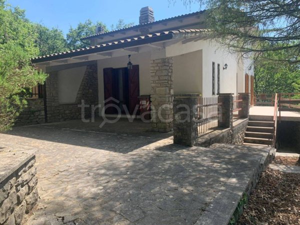 casa indipendente in vendita a San Venanzo