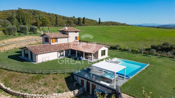 casa indipendente in vendita a San Venanzo