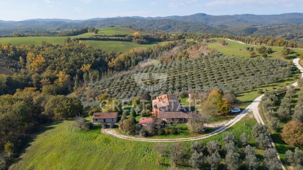 quadrivano in vendita a San Venanzo