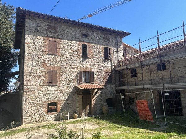 casa indipendente in vendita a San Venanzo