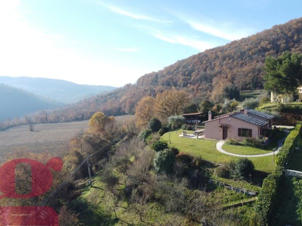casa indipendente in vendita a San Venanzo