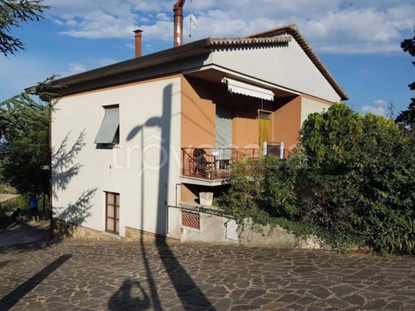 casa indipendente in vendita a San Venanzo