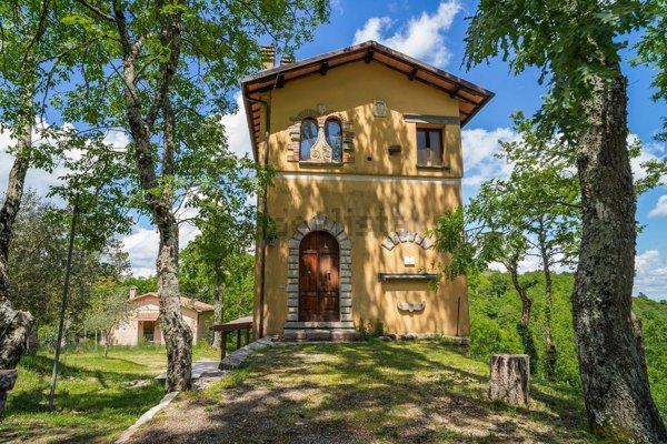 casa indipendente in vendita a San Venanzo