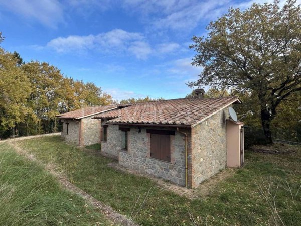 casa indipendente in vendita a San Venanzo