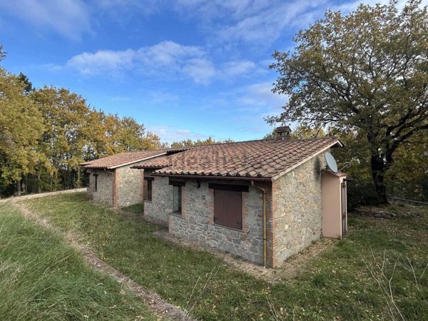 casale in vendita a San Venanzo